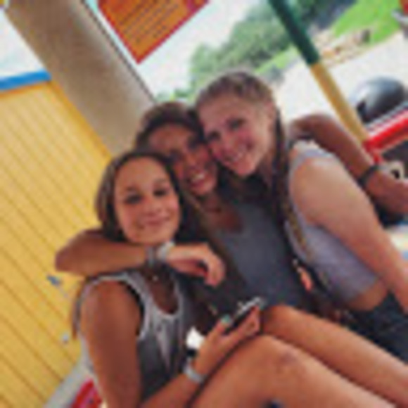 Meet your Posher, Daisee - Picture 1 of 1